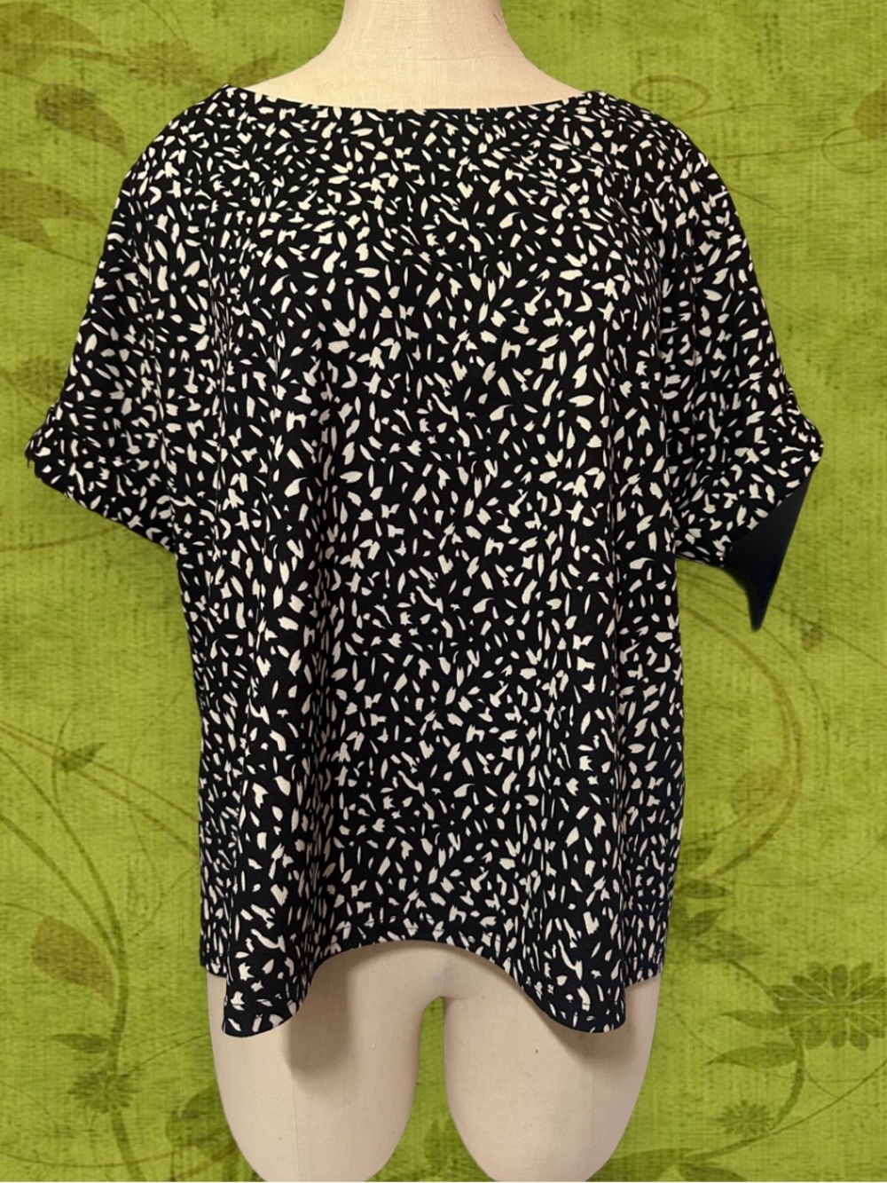 Black and White Abstract Printed Blouse Casual Boatneck Top
